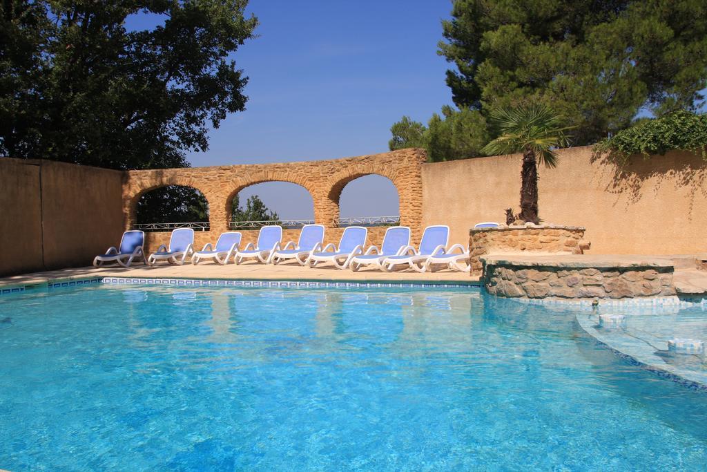 Апартаменти Pousterle De Sabran - Piscine & Hammam Екстер'єр фото